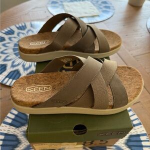 Keen Elle Mixed Slide Sandals Brindle / Birch 8.5